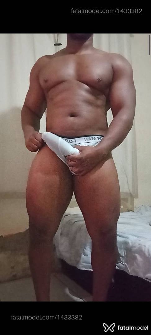 Acompanhante homem morena (o) de olhos castanhos em Virtual - Jhemesom
