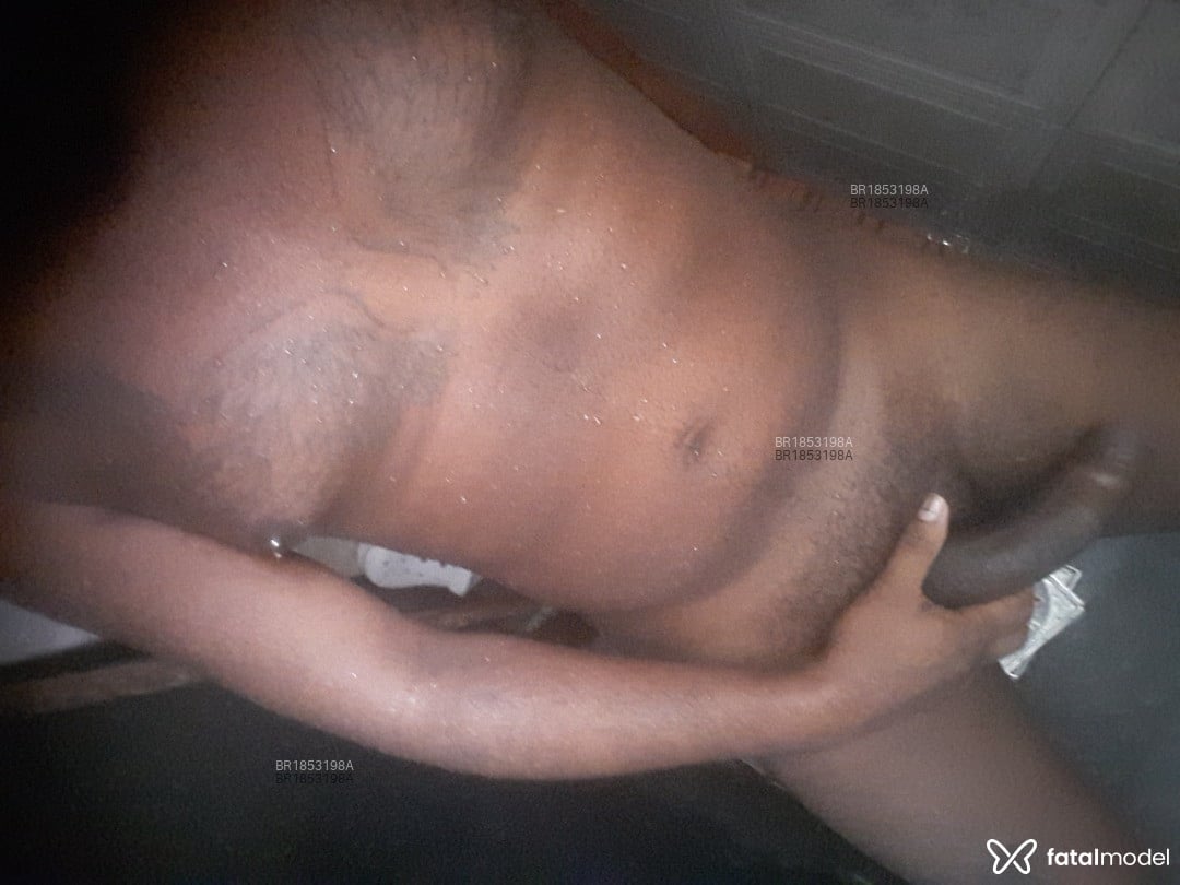 Acompanhante homem morena (o) de olhos pretos em Campos dos Goytacazes - Douglas