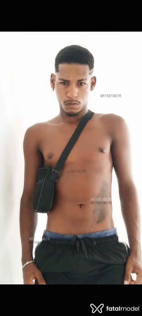 Acompanhante homem loira (o) de olhos castanhos em Cabo Frio - Max Sampaio