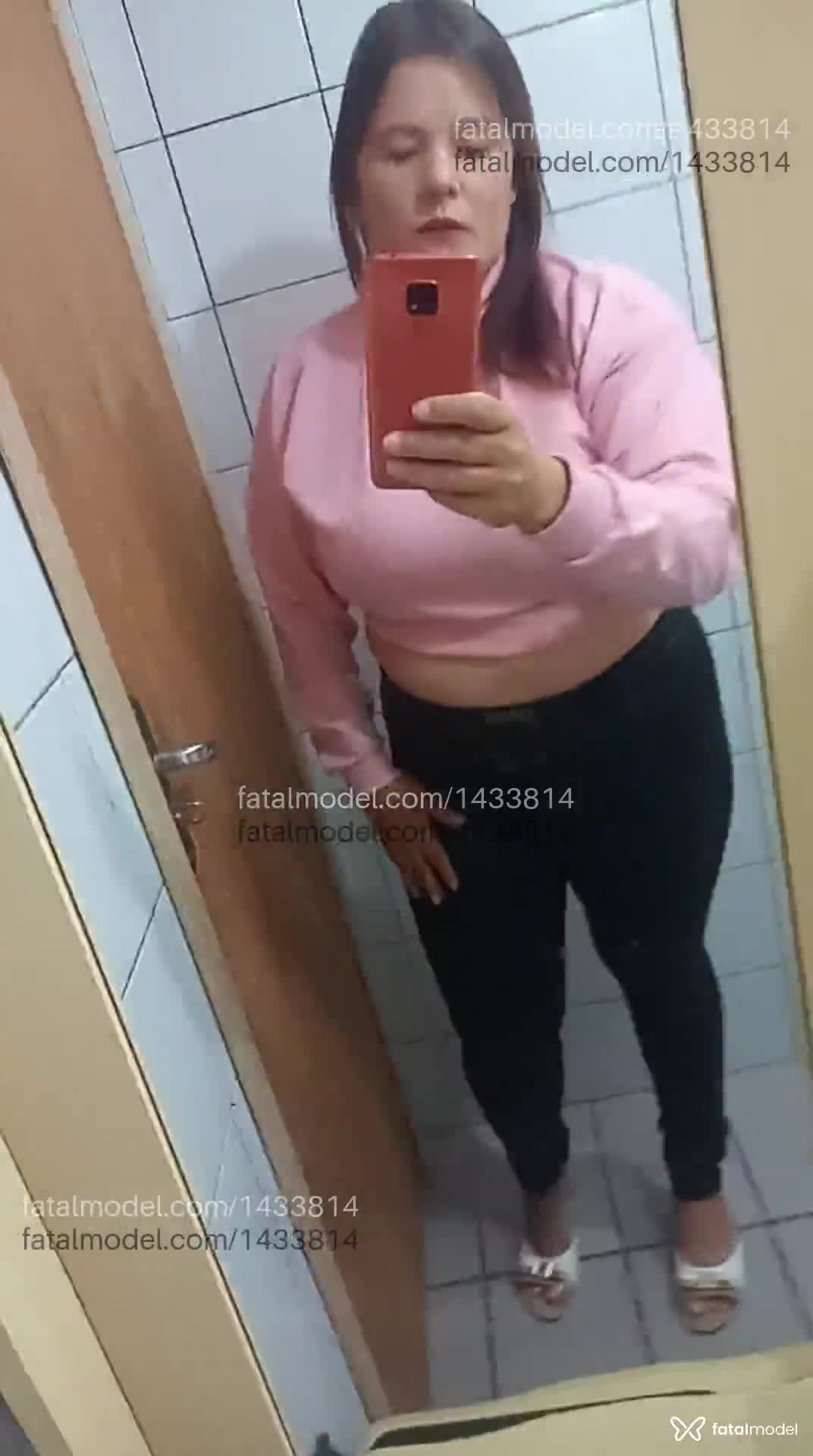 Acompanhante mulher com cabelo castanho de olhos castanhos em Tubarão - Fabiana