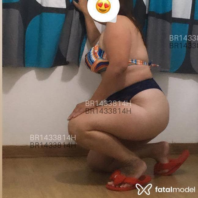Acompanhante mulher com cabelo castanho de olhos castanhos em Tubarão - Fabiana