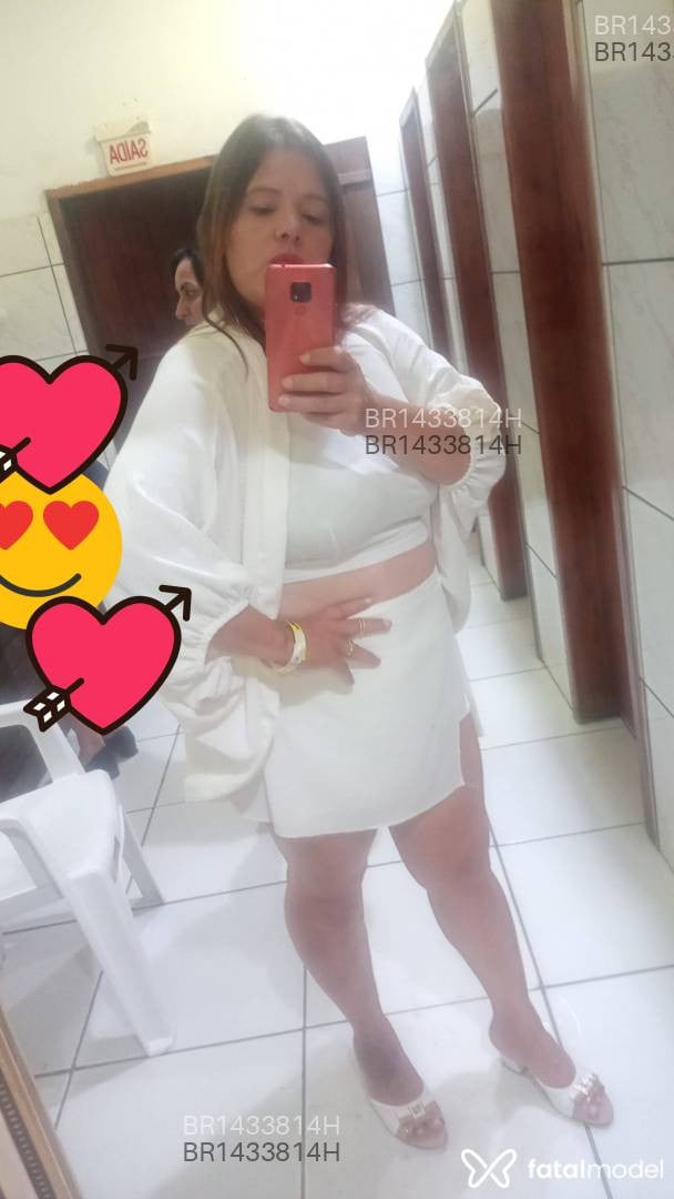 Acompanhante mulher com cabelo castanho de olhos castanhos em Tubarão - Fabiana
