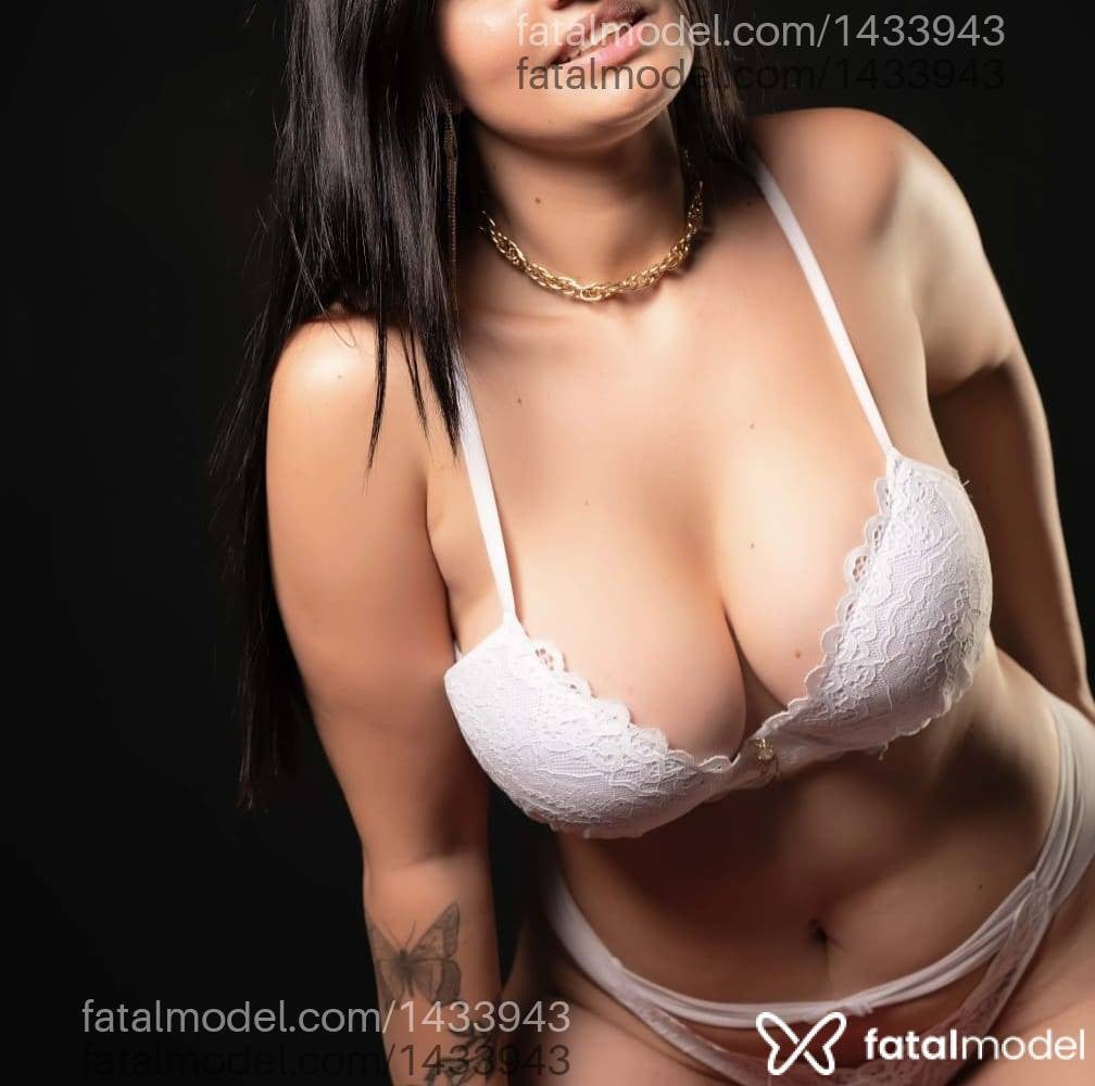 Acompanhante mulher com cabelo castanho de olhos castanhos em Matão - Lívia Mello
