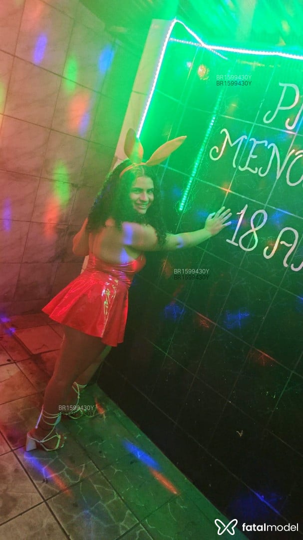 Acompanhante mulher loira (o) de olhos castanhos em Maceió Acompanhante mulher loira (o) de olhos castanhos em Maceió - Katrina ávila