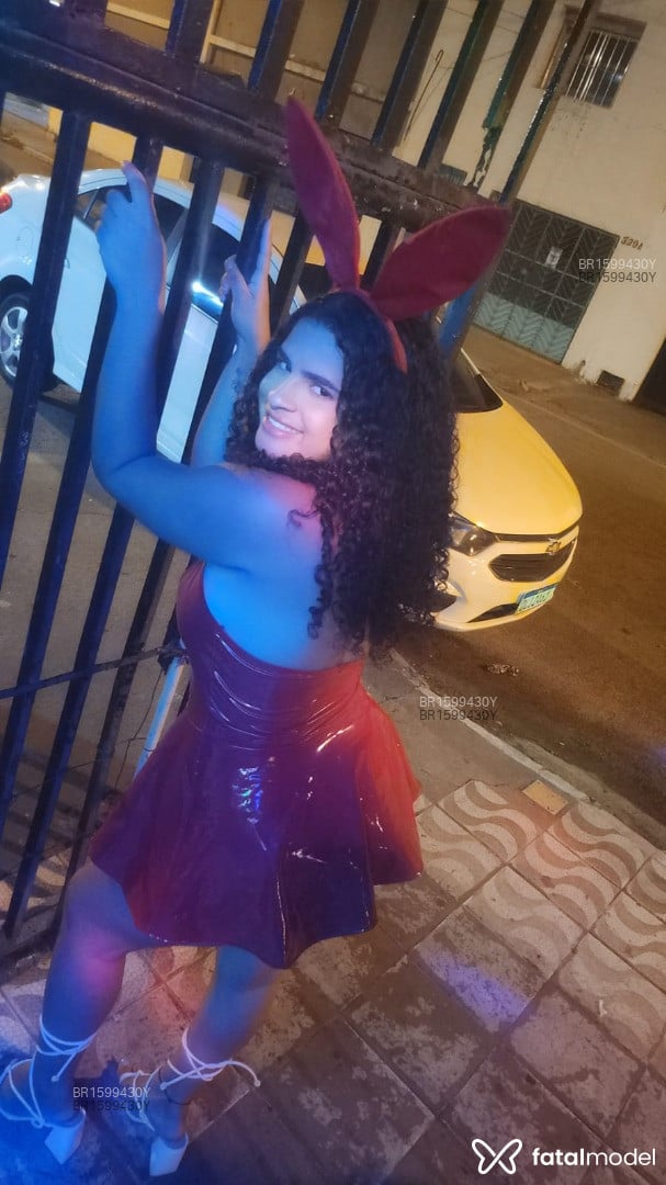 Acompanhante mulher loira (o) de olhos castanhos em Maceió Acompanhante mulher loira (o) de olhos castanhos em Maceió - Katrina ávila