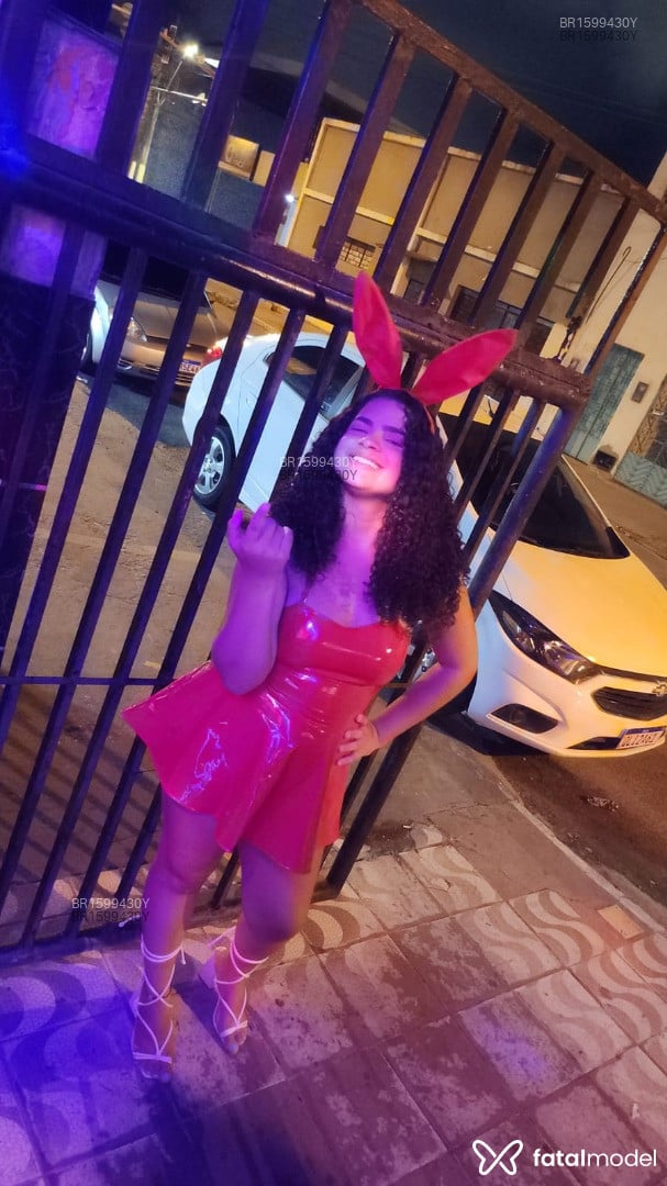 Acompanhante mulher loira (o) de olhos castanhos em Maceió Acompanhante mulher loira (o) de olhos castanhos em Maceió - Katrina ávila