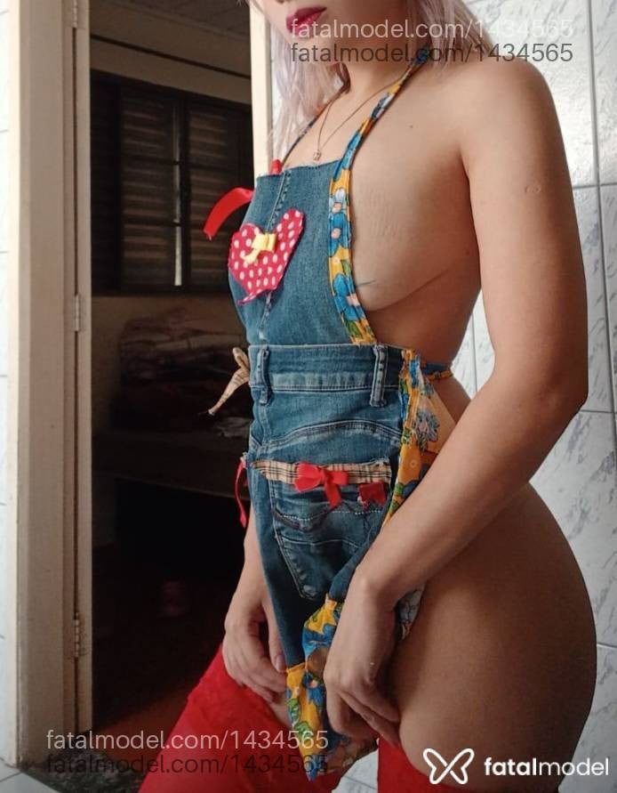 Acompanhante mulher com cabelo castanho de olhos mel em Itapetininga Acompanhante mulher com cabelo castanho de olhos mel em Itapetininga - Melissa