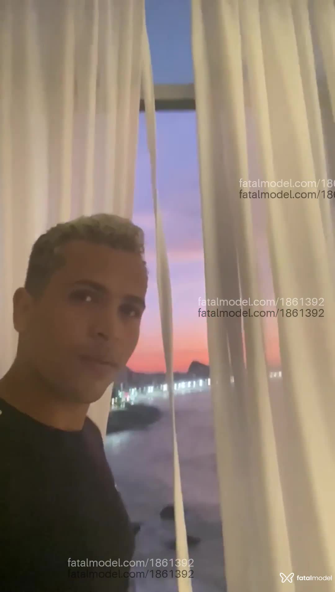 Acompanhante homem loira (o) de olhos pretos em Rio de Janeiro Acompanhante homem loira (o) de olhos pretos em Rio de Janeiro - Nair Magalhães
