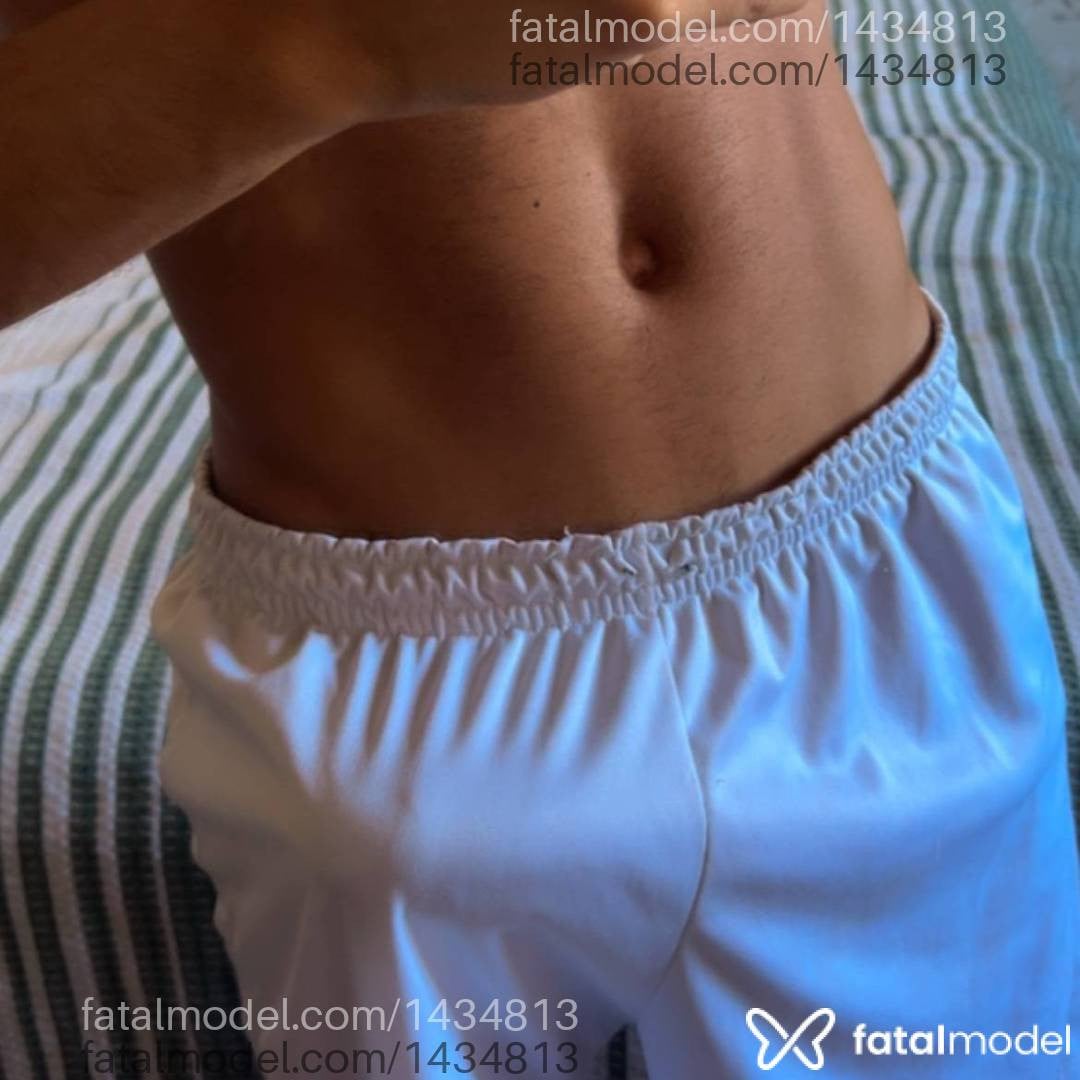 Acompanhante homem morena (o) de olhos castanhos - Gustavo