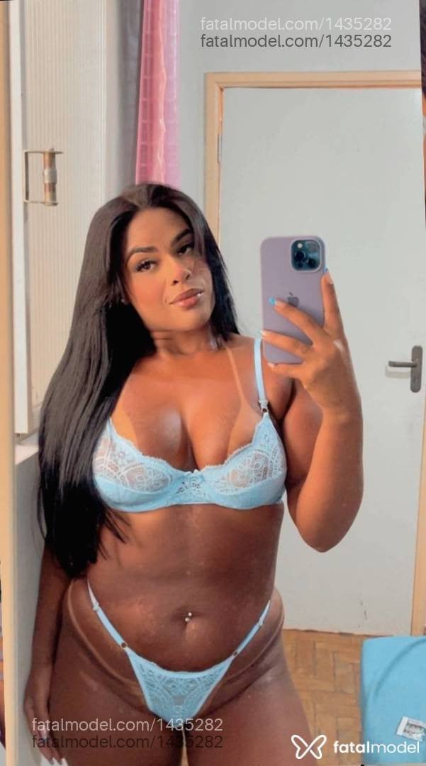Acompanhante mulher morena (o) de olhos castanhos - Paola