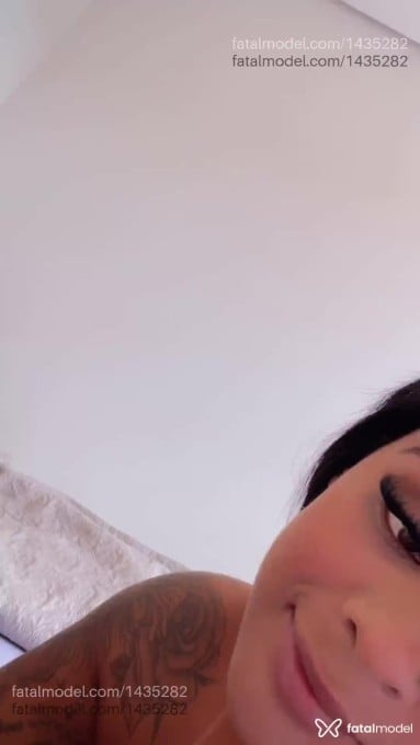 Acompanhante mulher morena (o) de olhos castanhos - Paola