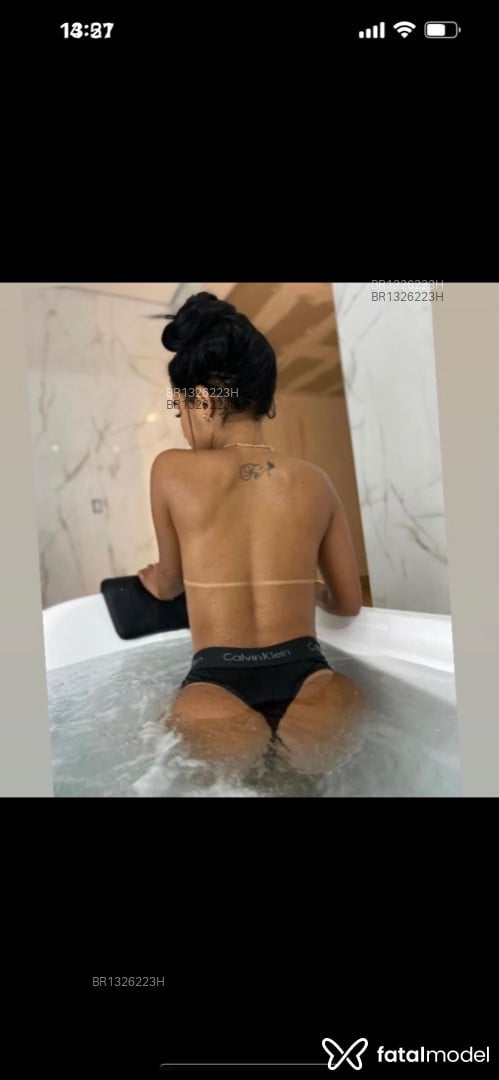 Acompanhante mulher morena (o) de olhos castanhos em Belo Horizonte - Angel