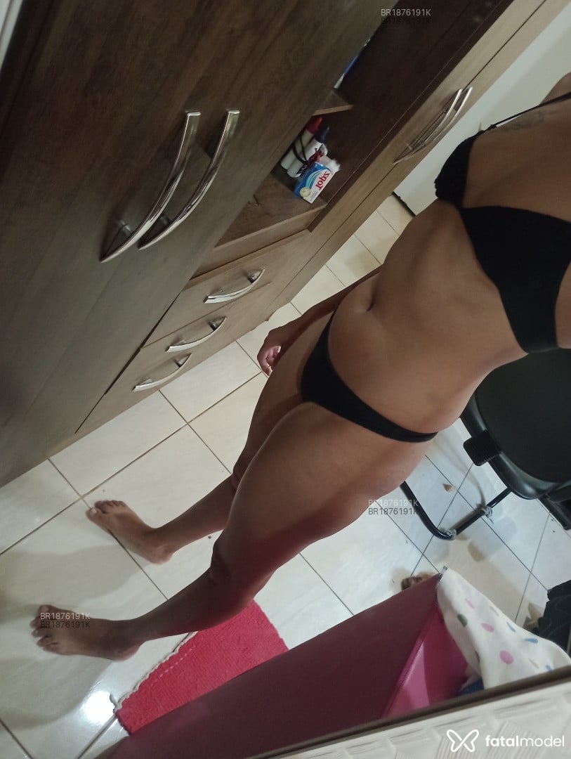 Acompanhante mulher com cabelo castanho de olhos castanhos em Goiânia - Kamila silva