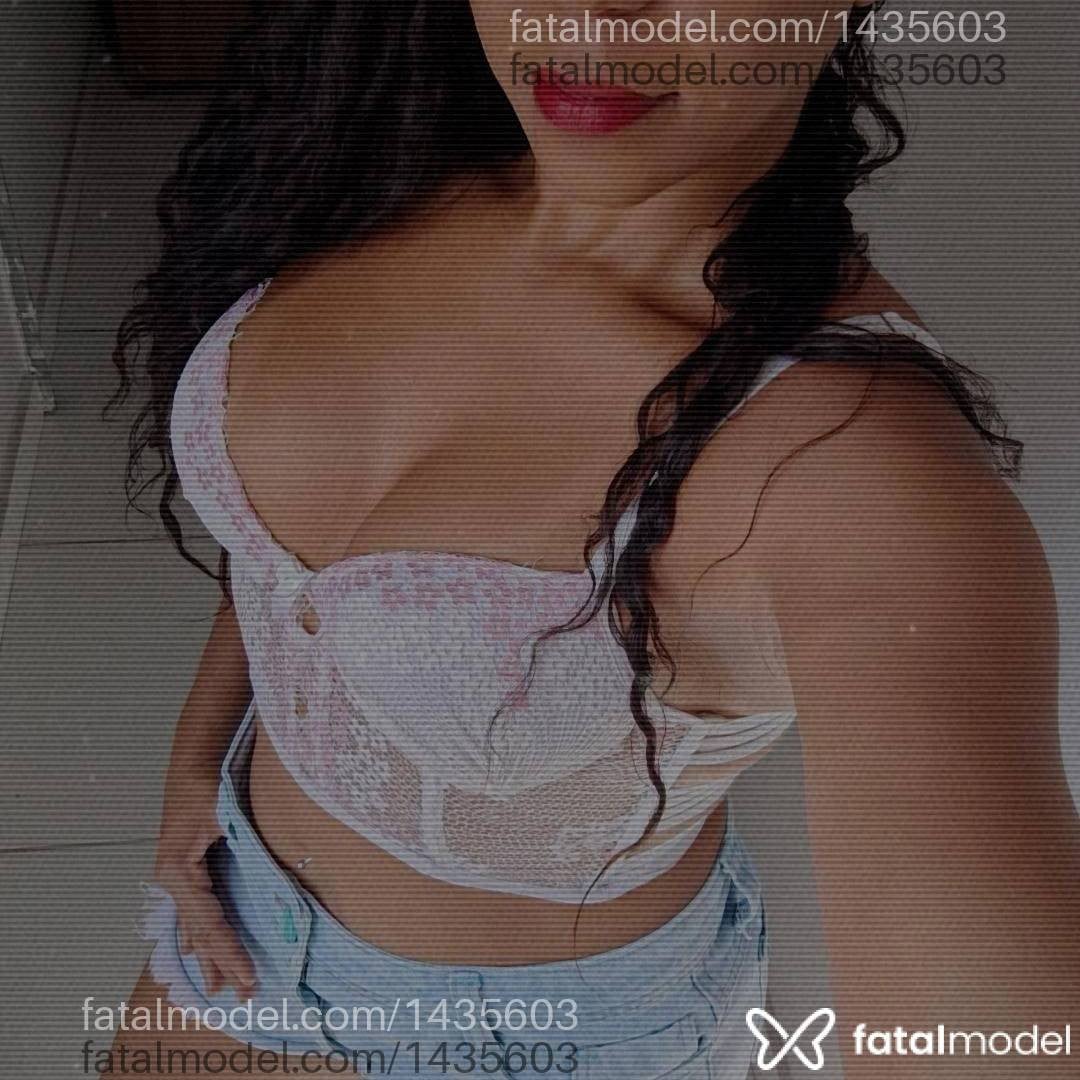 Acompanhante mulher com cabelo castanho de olhos castanhos - Yanca Oliver