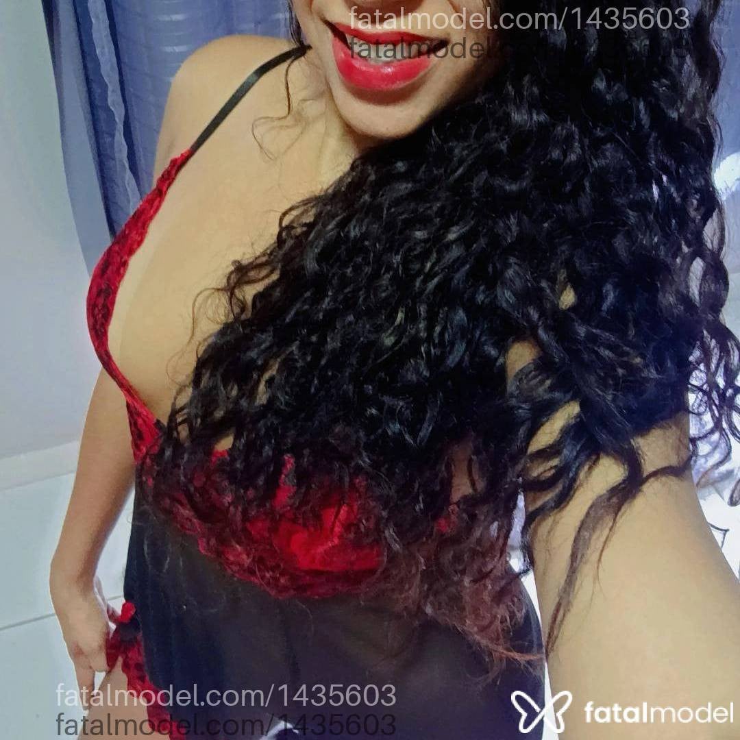 Acompanhante mulher com cabelo castanho de olhos castanhos - Yanca Oliver