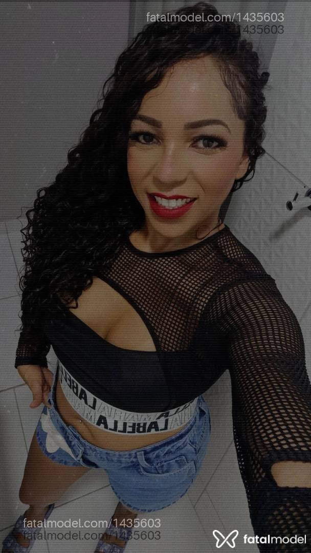 Acompanhante mulher com cabelo castanho de olhos castanhos - Yanca Oliver