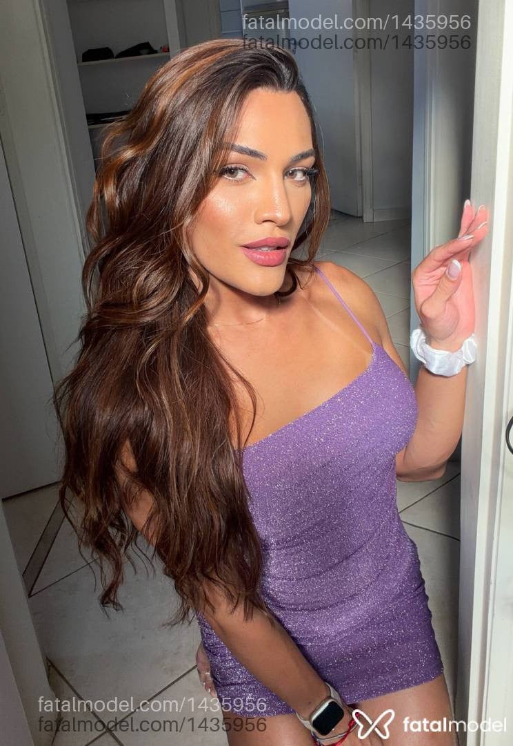 Acompanhante mulher trans morena (o) de olhos castanhos em São José do Rio Preto - Yris Sttar