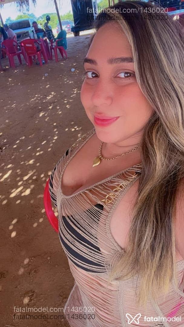 Acompanhante mulher loira (o) de olhos mel - Daniela Prado