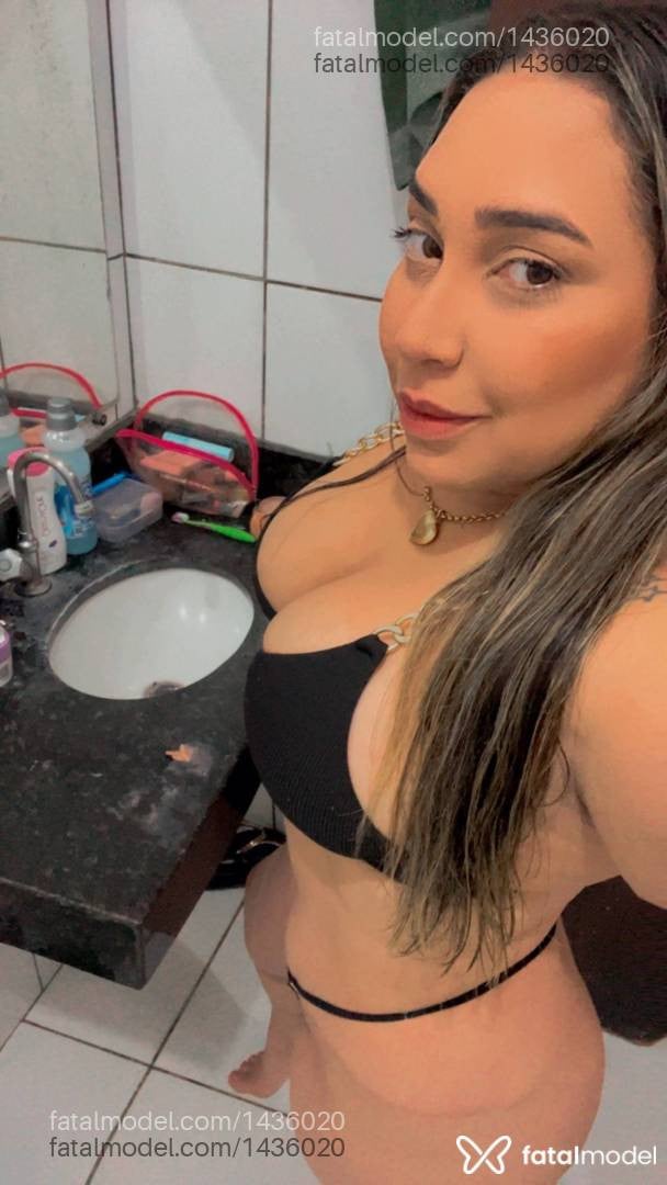 Acompanhante mulher loira (o) de olhos mel - Daniela Prado