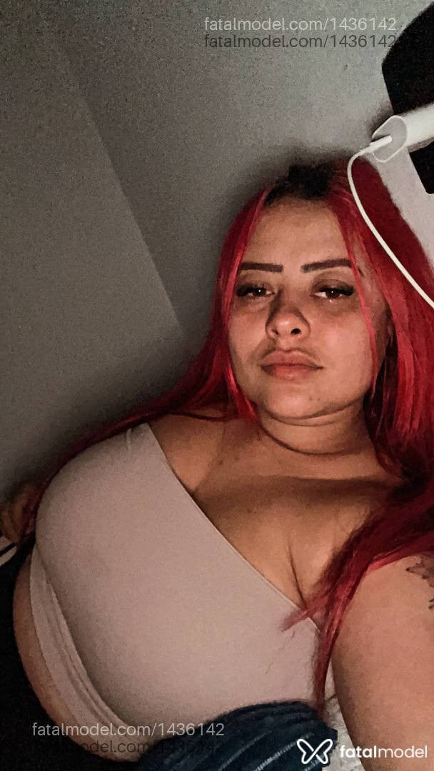 Acompanhante mulher ruiva (o) de olhos mel - Pamela