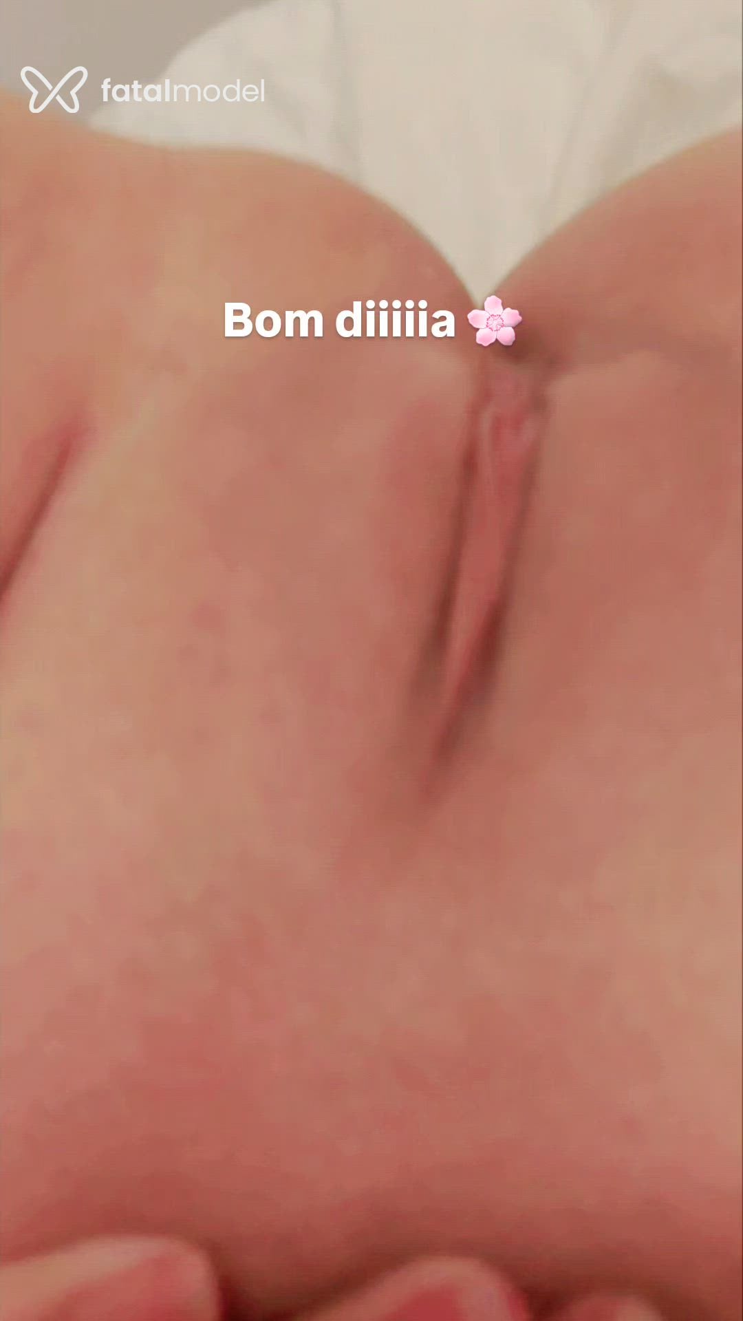 Acompanhante mulher com cabelo castanho de olhos castanhos - Thaylla