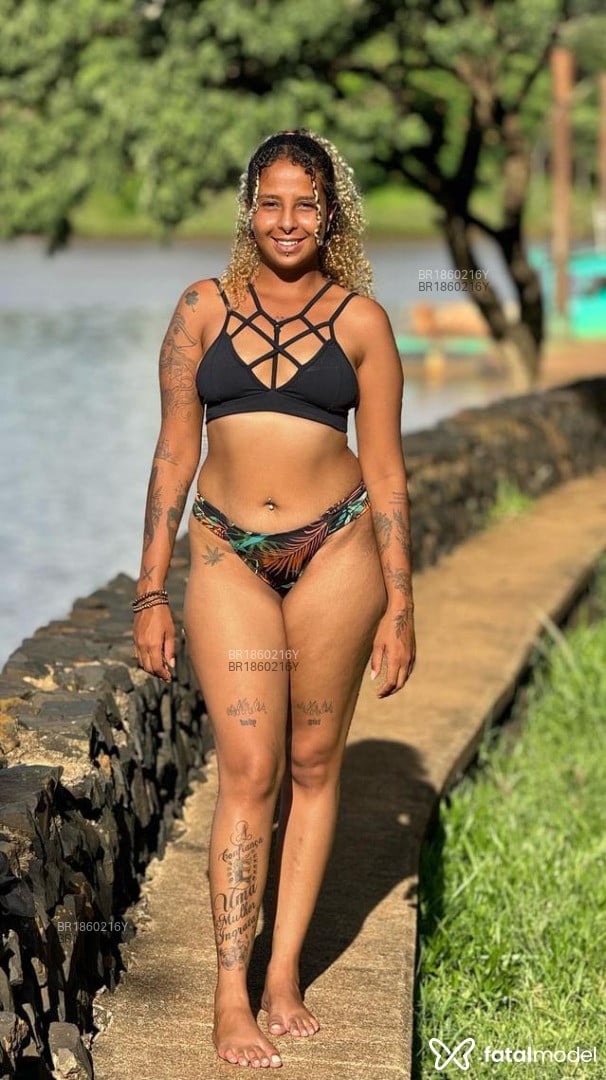 Acompanhante mulher com cabelo castanho de olhos castanhos em São José do Rio Preto - Mirella