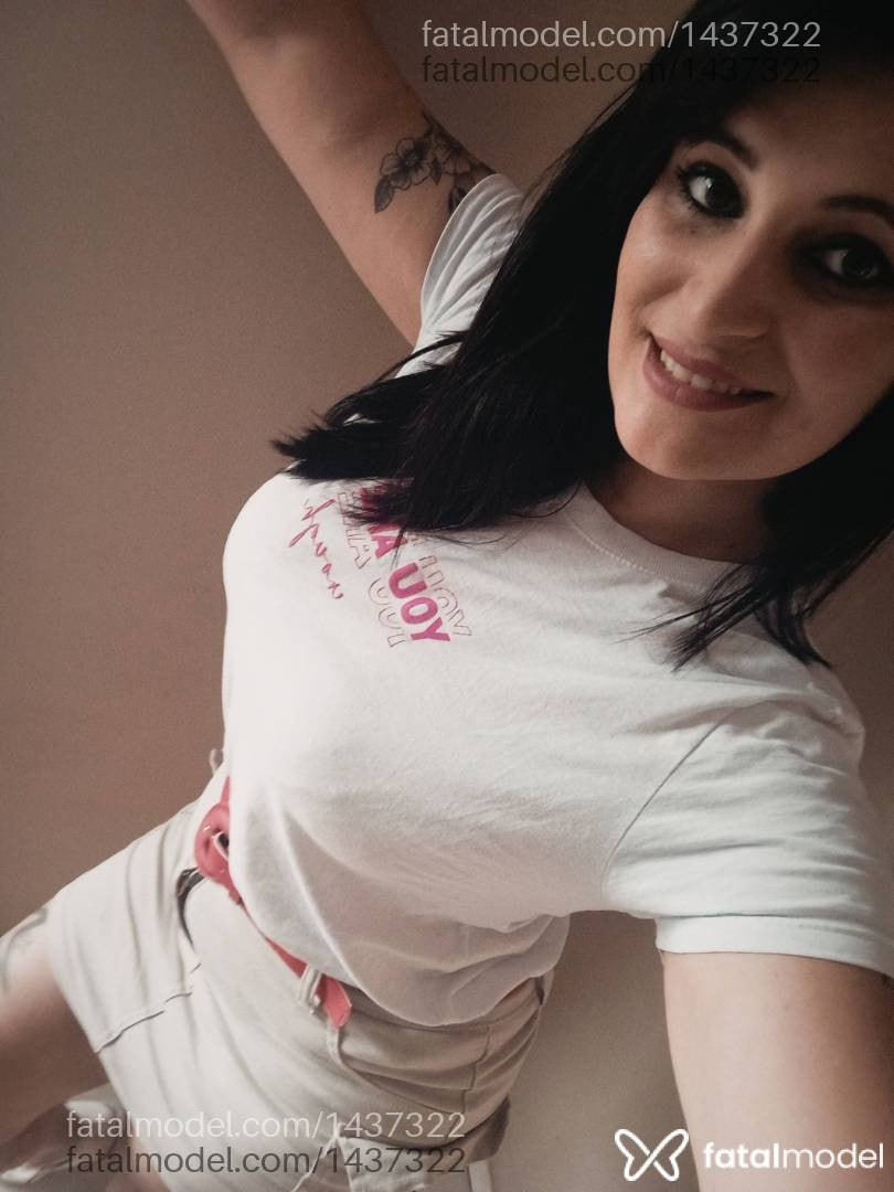 Acompanhante mulher morena (o) de olhos castanhos - May