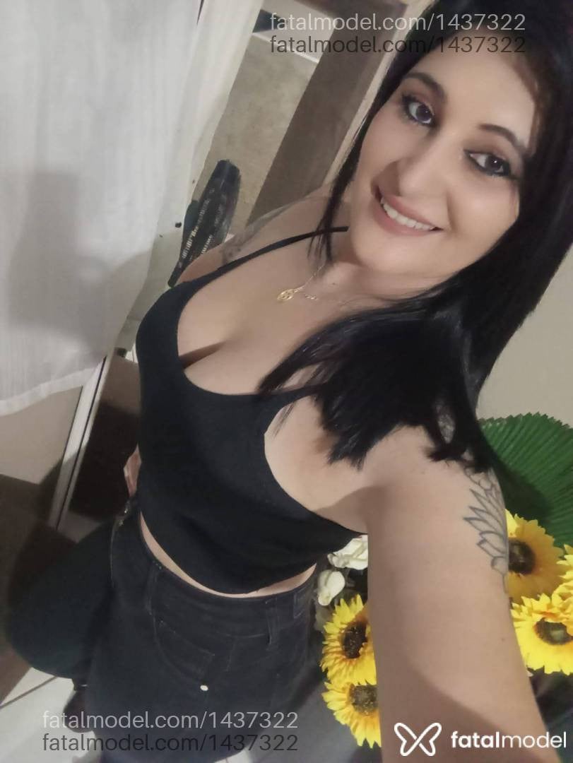 Acompanhante mulher morena (o) de olhos castanhos - May