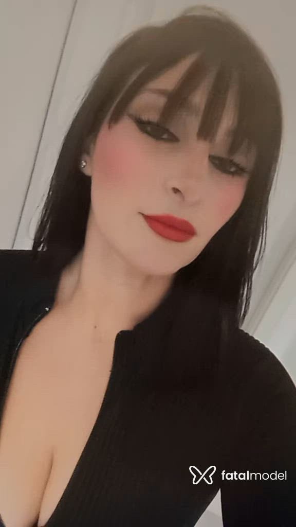 Acompanhante mulher morena (o) de olhos castanhos - May