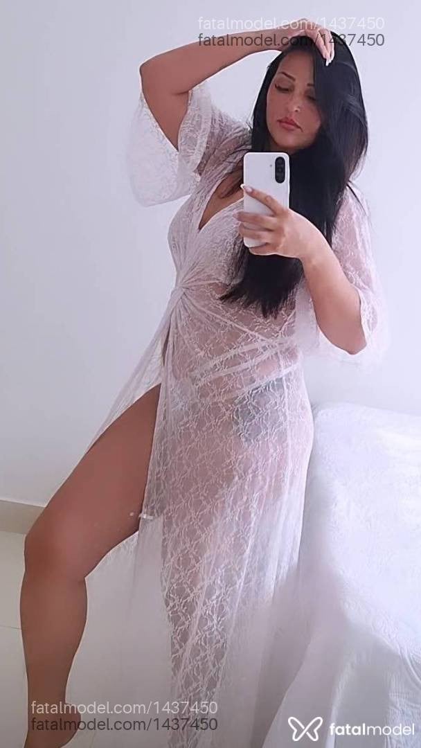 Acompanhante mulher com cabelo castanho de olhos castanhos - Lais Torrezani