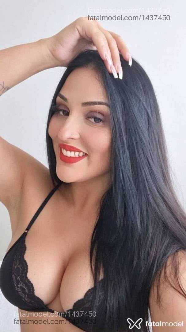 Acompanhante mulher com cabelo castanho de olhos castanhos - Lais Torrezani