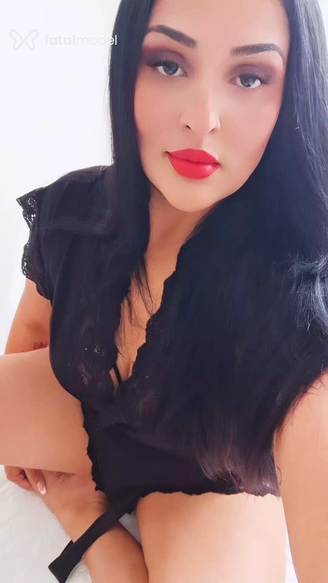 Acompanhante mulher com cabelo castanho de olhos castanhos em Coromandel Acompanhante mulher com cabelo castanho de olhos castanhos em Coromandel - Lais Torrezani