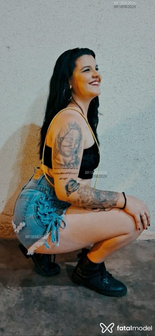 Acompanhante mulher morena (o) de olhos castanhos - Raiane Acompanhante mulher morena (o) de olhos castanhos - Raiane