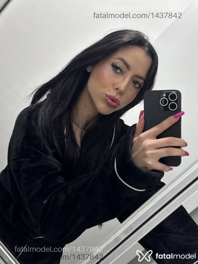 Acompanhante mulher morena (o) de olhos verdes em Canoas - Roberta Borges