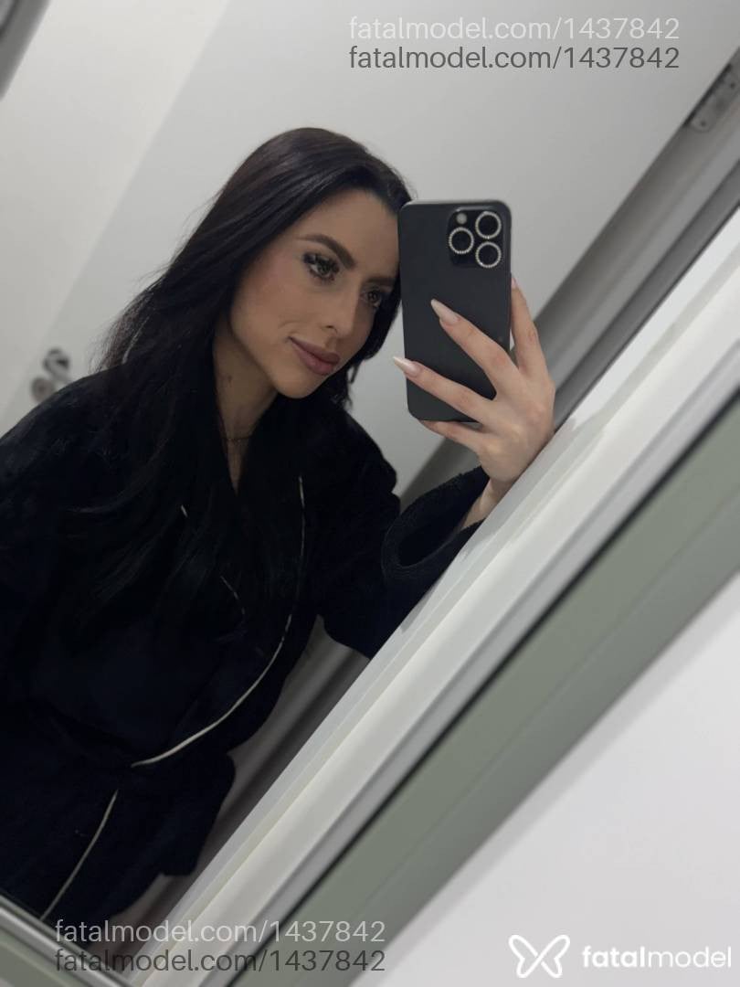 Acompanhante mulher morena (o) de olhos verdes em Canoas - Roberta Borges