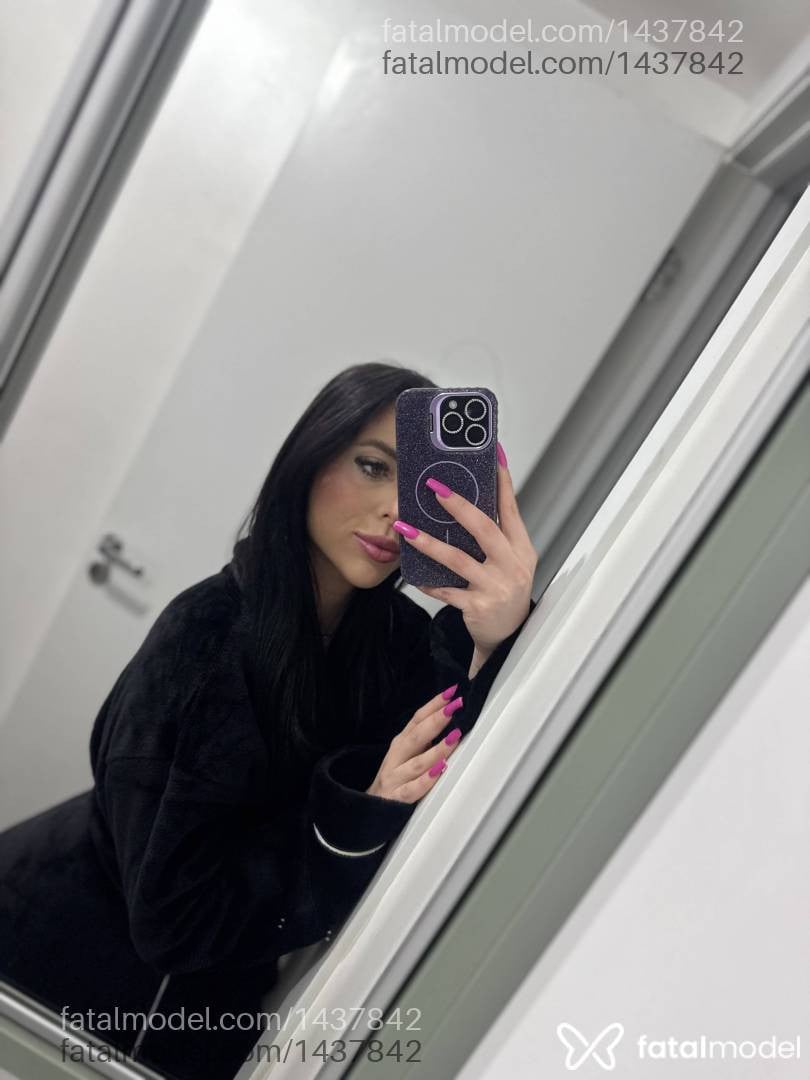 Acompanhante mulher morena (o) de olhos verdes em Canoas - Roberta Borges