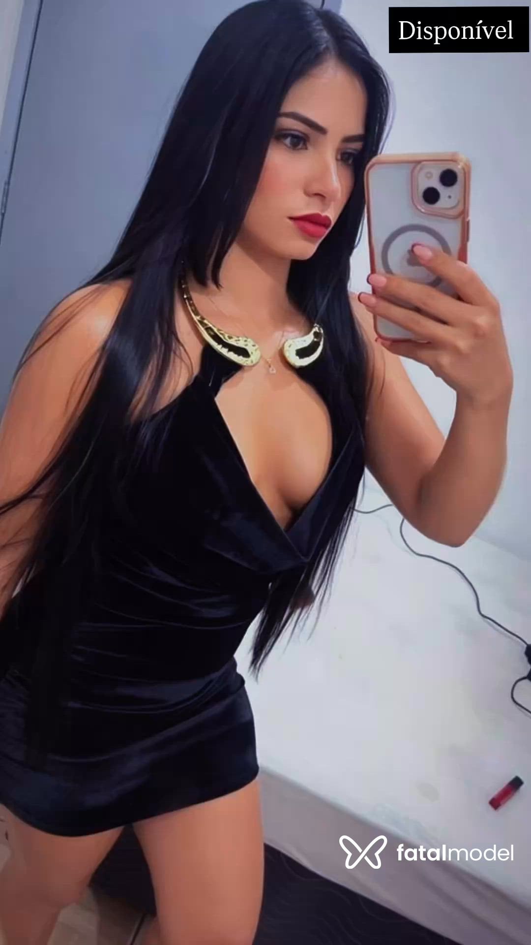 Acompanhante mulher morena (o) de olhos castanhos - Maysha Acompanhante mulher morena (o) de olhos castanhos - Maysha