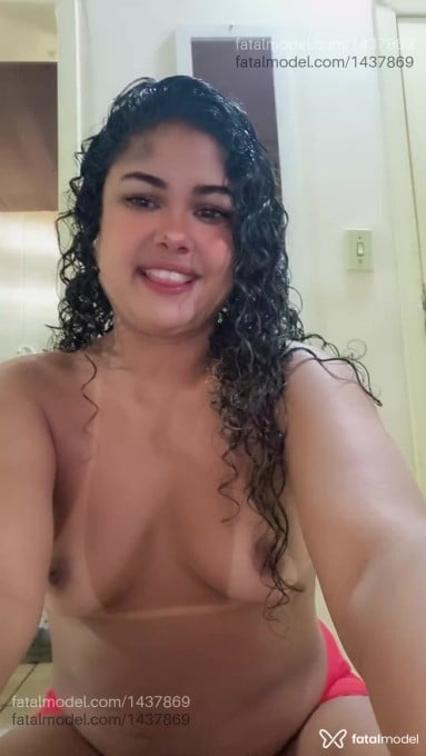 Acompanhante mulher com cabelo castanho de olhos pretos em Petrópolis Acompanhante mulher com cabelo castanho de olhos pretos em Petrópolis - Viviane Martins
