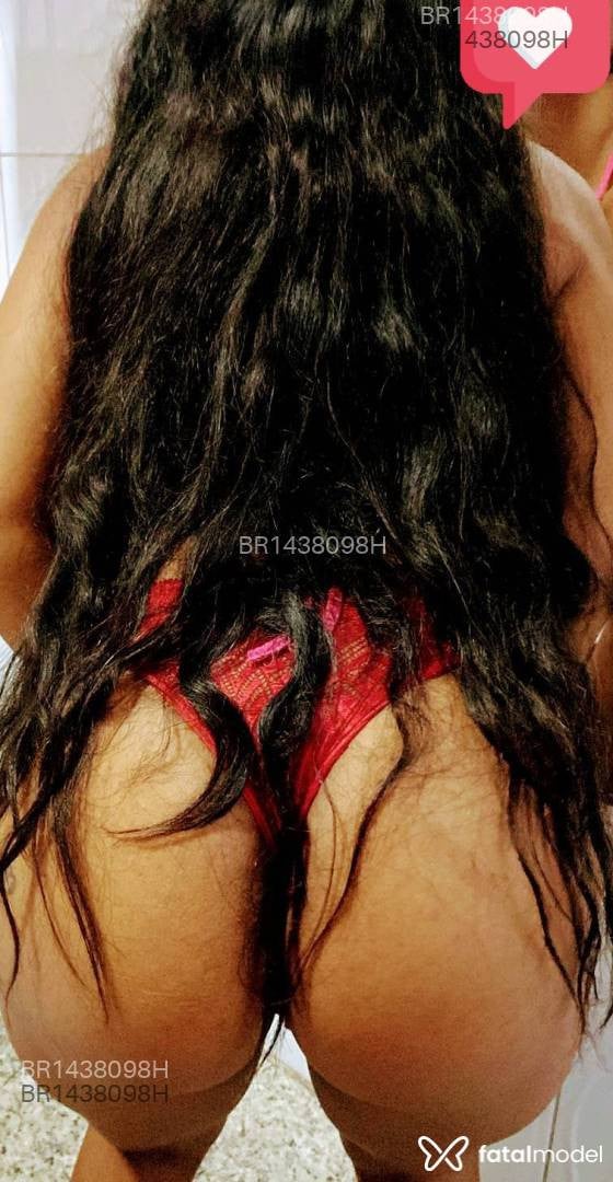 Acompanhante mulher morena (o) de olhos castanhos em Feira de Santana - Safira Novaes