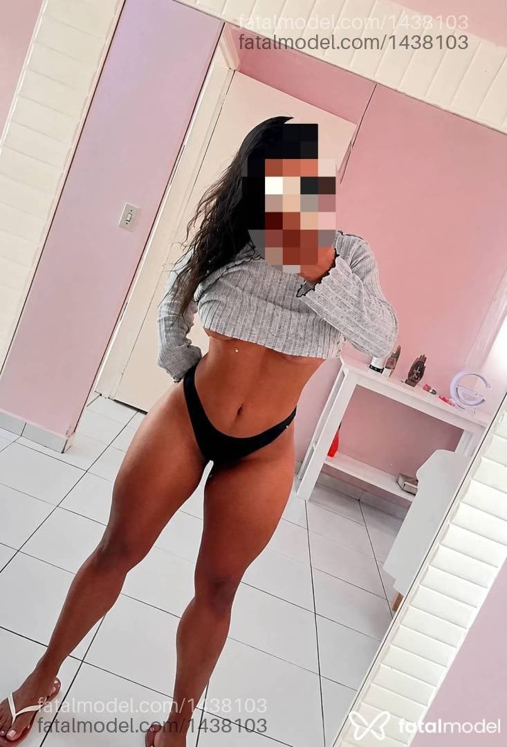 Acompanhante mulher com cabelo castanho de olhos castanhos em Irati Acompanhante mulher com cabelo castanho de olhos castanhos em Irati - Tati Lemes