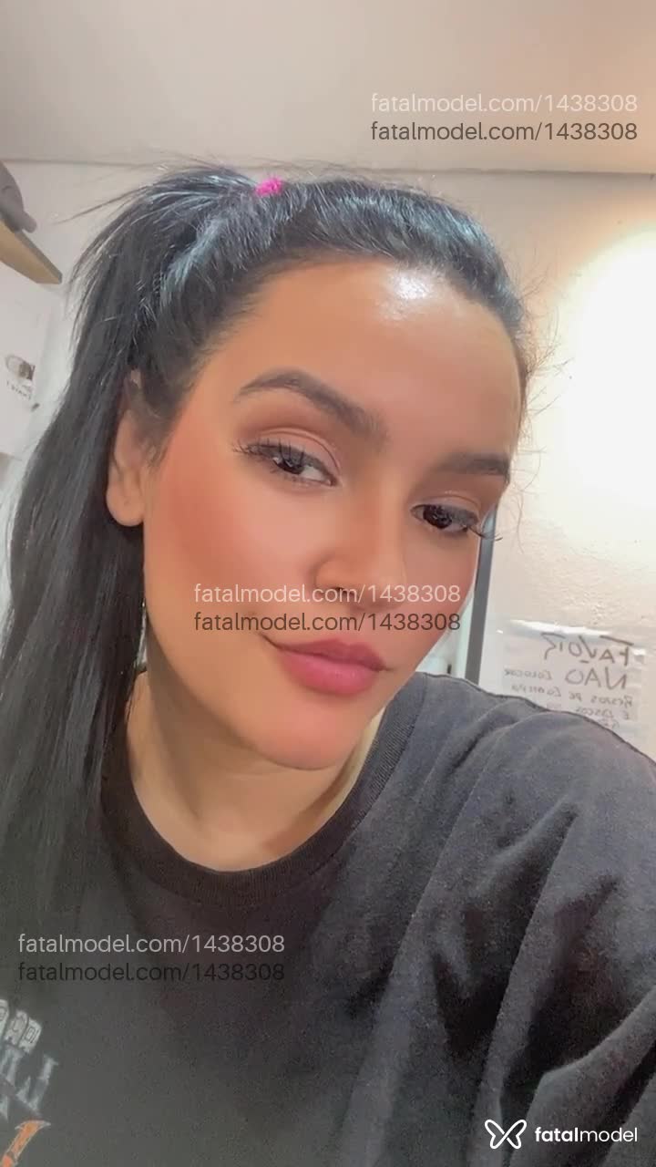Acompanhante mulher morena (o) de olhos pretos em Porto Alegre Acompanhante mulher morena (o) de olhos pretos em Porto Alegre - Marcela Lorenzo