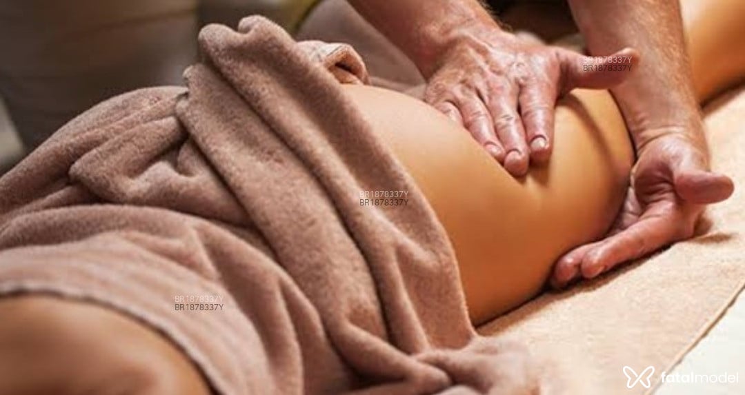 Acompanhante homem com cabelo castanho de olhos castanhos em Cáceres Acompanhante homem com cabelo castanho de olhos castanhos em Cáceres - MassagistadoPrazer