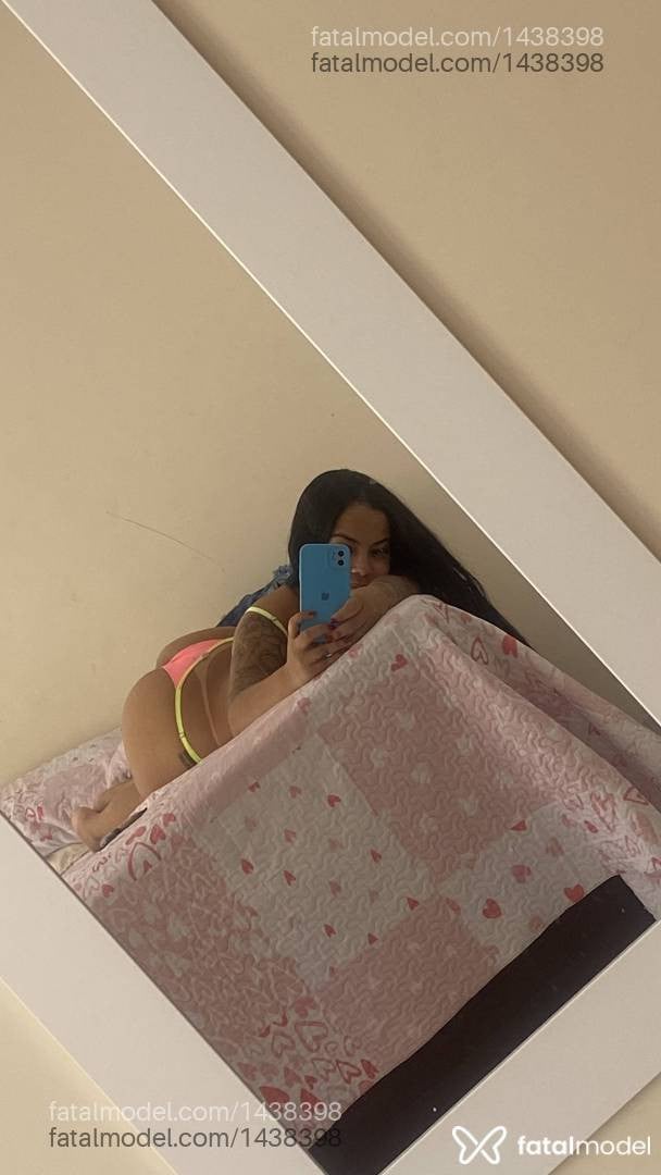 Acompanhante mulher morena (o) de olhos pretos - Beatriz Lima