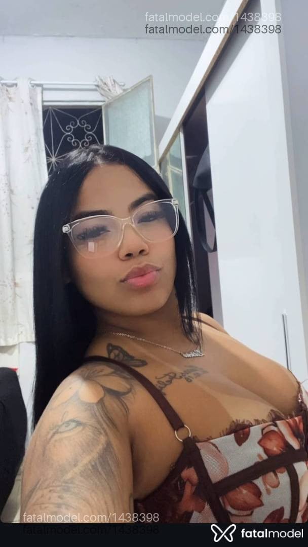 Acompanhante mulher morena (o) de olhos pretos - Beatriz Lima