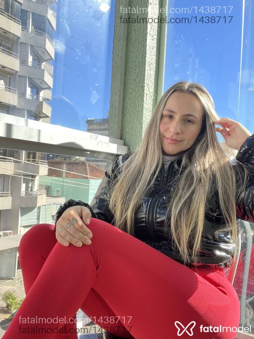 Acompanhante mulher com cabelo castanho de olhos mel em Caxias do Sul - Tami