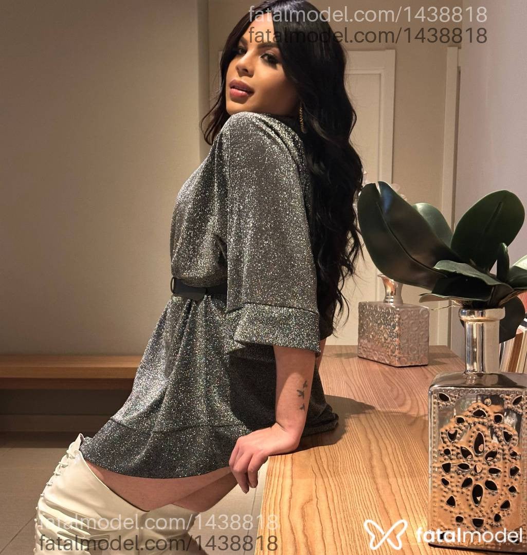 Acompanhante travesti morena (o) de olhos castanhos em Porto Alegre - Emillie Souza