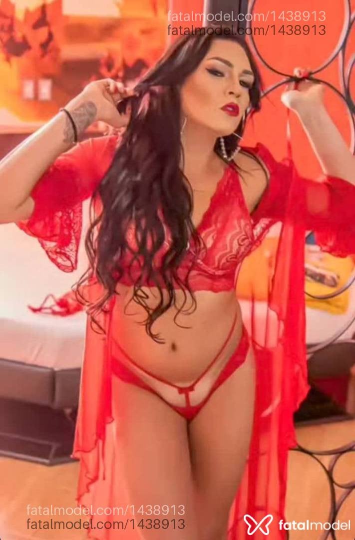 Acompanhante travesti morena (o) de olhos castanhos em São João da Boa Vista - Jhully Carolyne