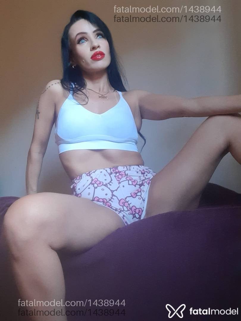 Acompanhante mulher morena (o) de olhos azuis em Umuarama - Imola Urach