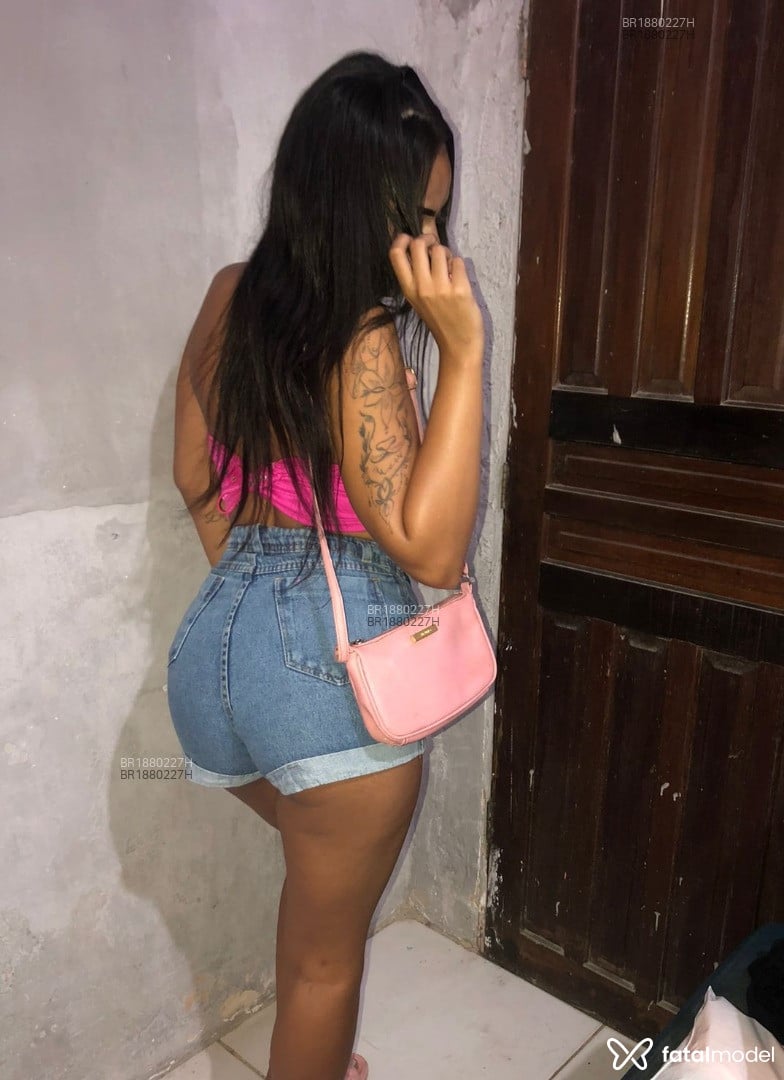 Acompanhante mulher morena (o) de olhos castanhos em Rio de Janeiro - Larah