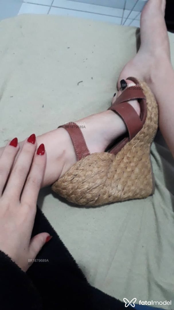 Acompanhante mulher morena (o) de olhos castanhos em Guaratuba - ísis ayumi